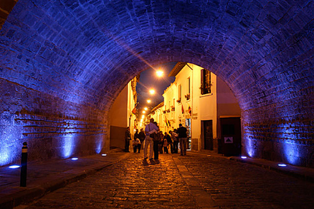 Quito tours at night Quito tours at night