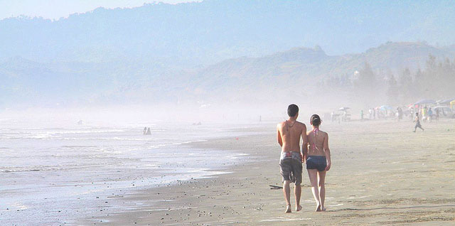 beaches in ecuador
