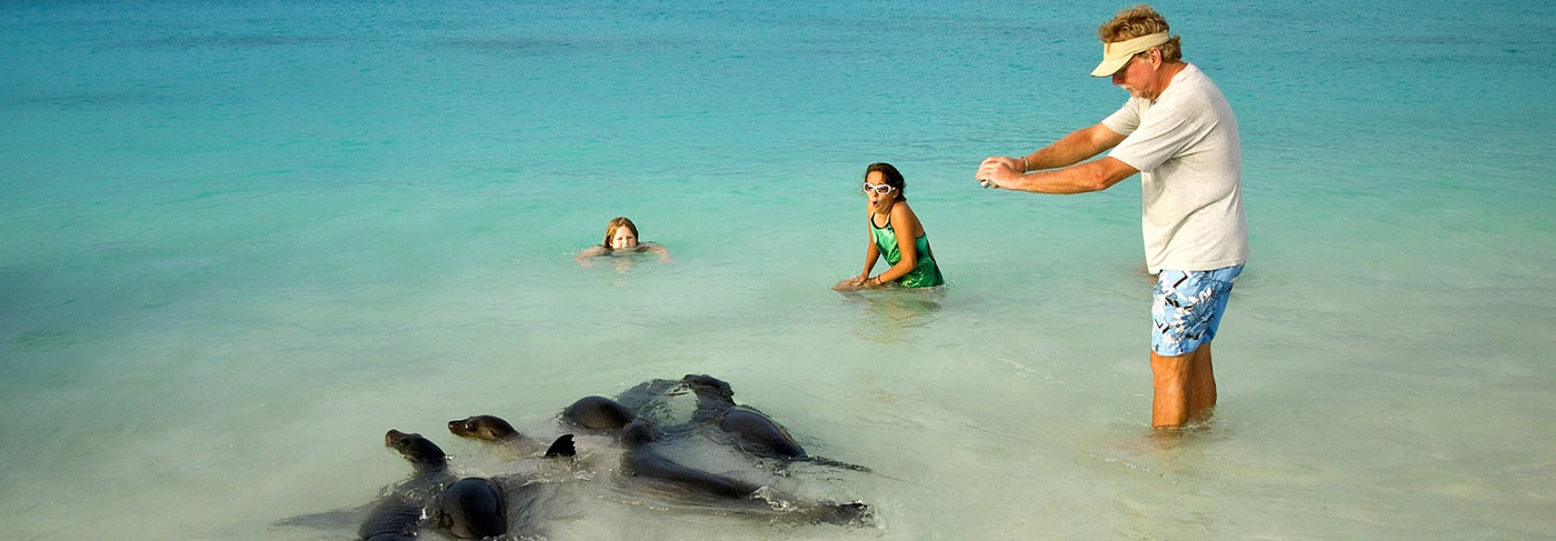 The-best-activities-for-families-and-seniors-in-Galapagos The-best-activities-for-families-and-seniors-in-Galapagos