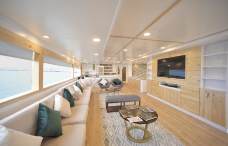 Sea Star lounge and dining area1 | Sea Star Journey