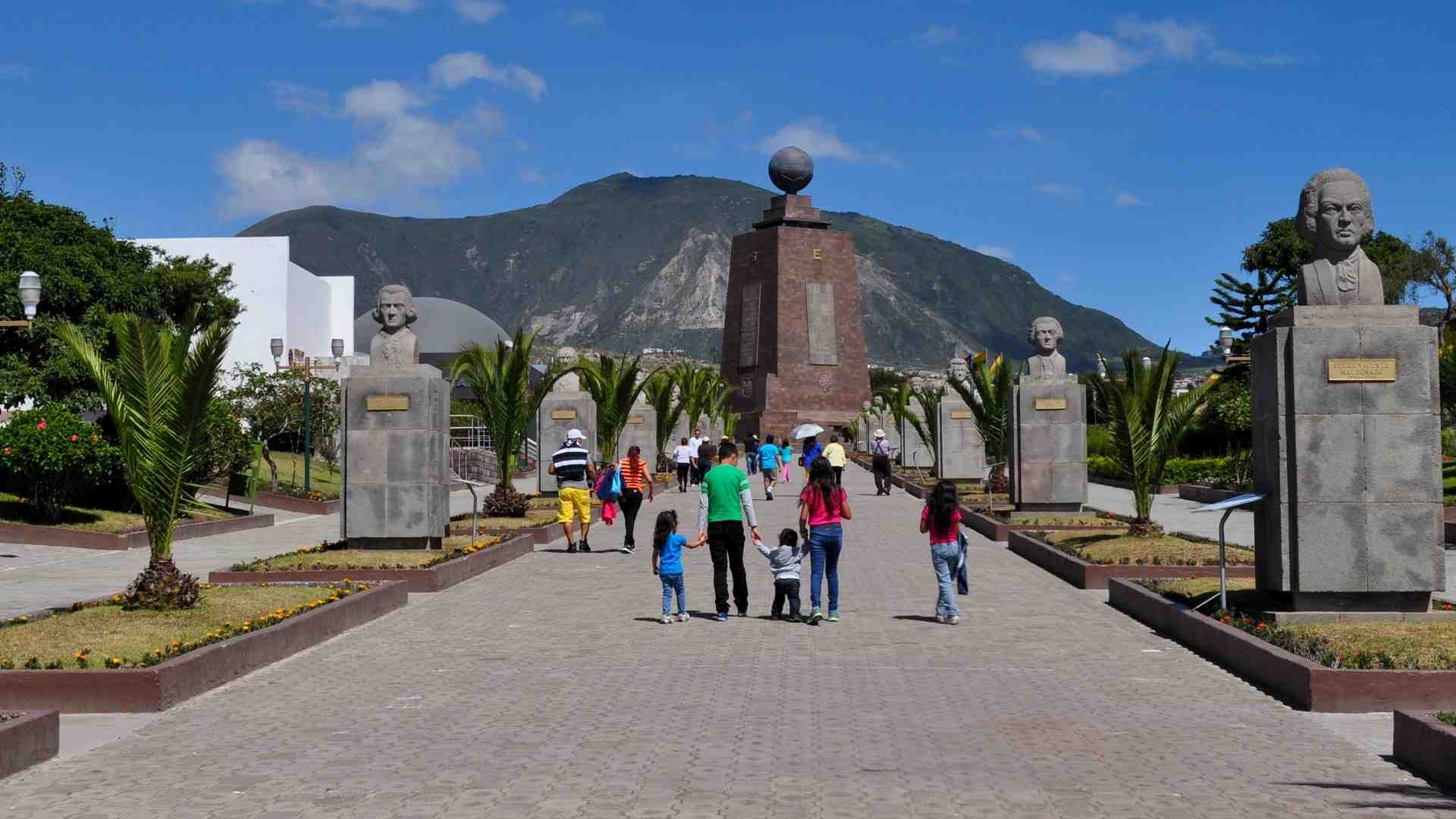 Middle of the world city