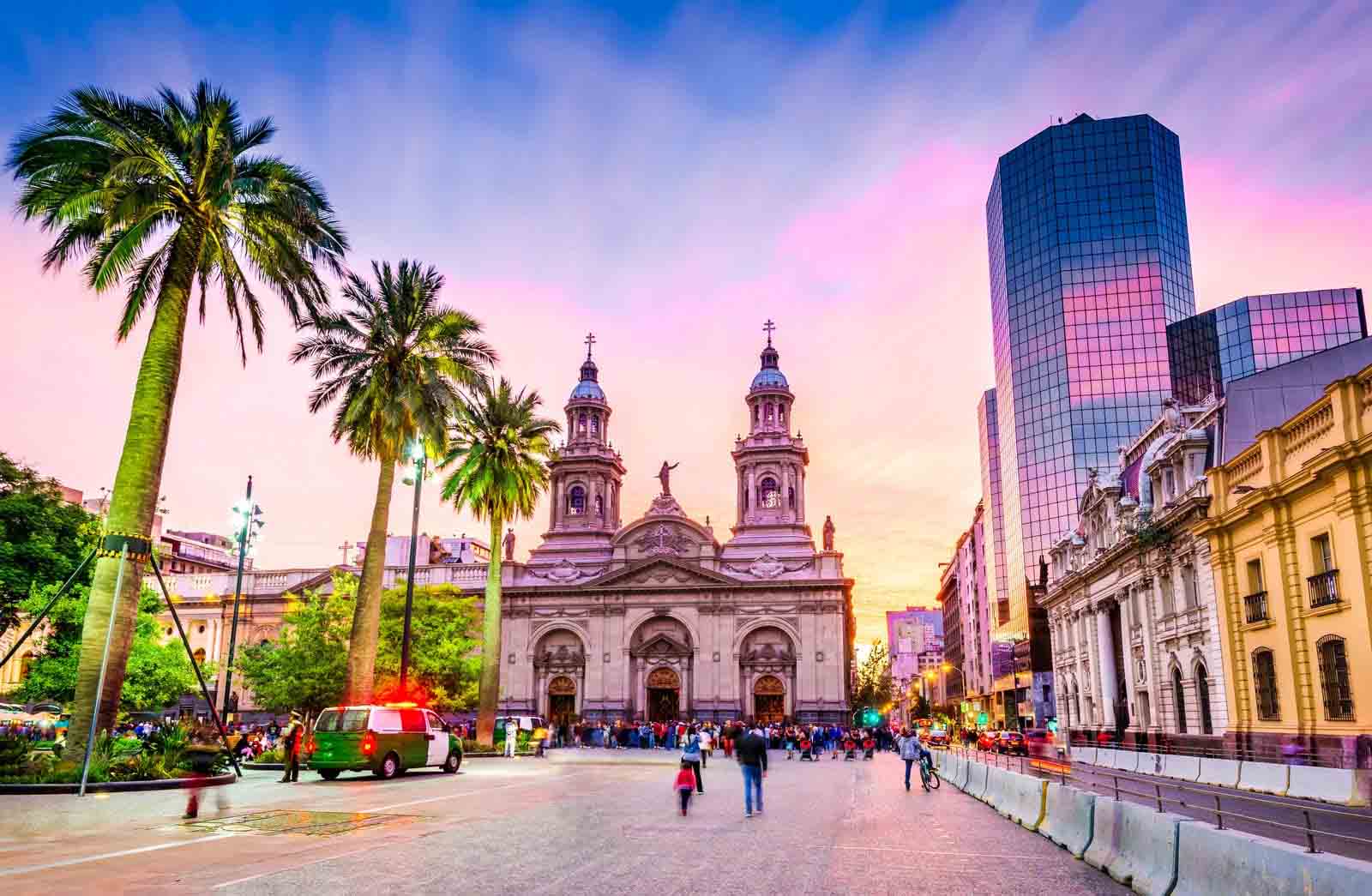Plaza de armas, santiago de chile, chile - Canva - emicristea