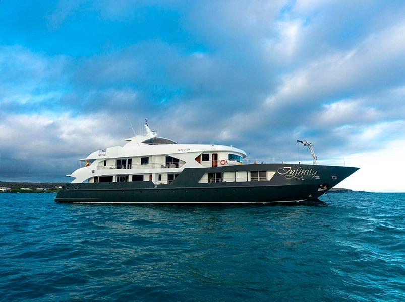 Infinity Yacht | Luxury Class | Galapagos Cruise