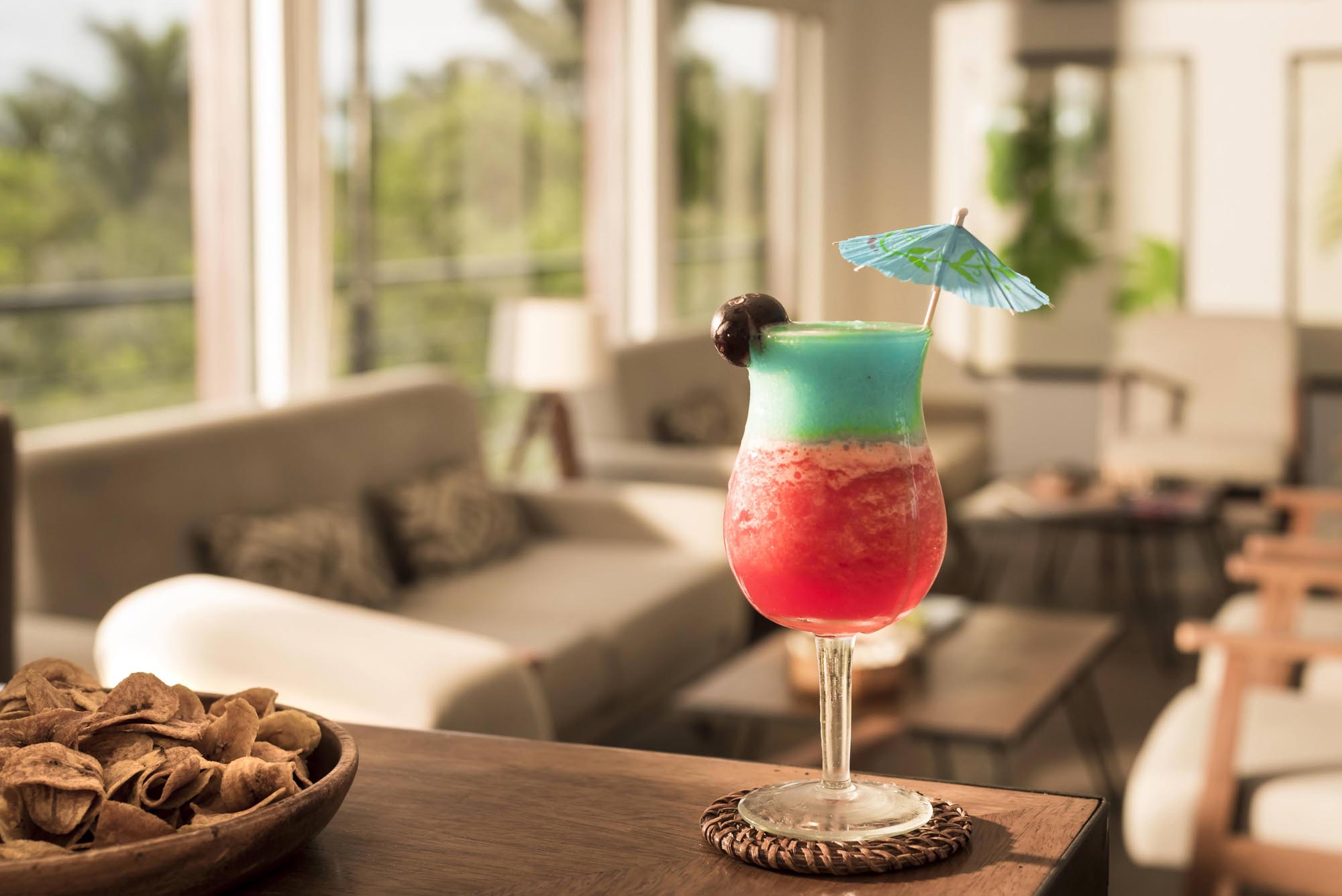 Bar | La Perla Cruise | Amazon Cruises
