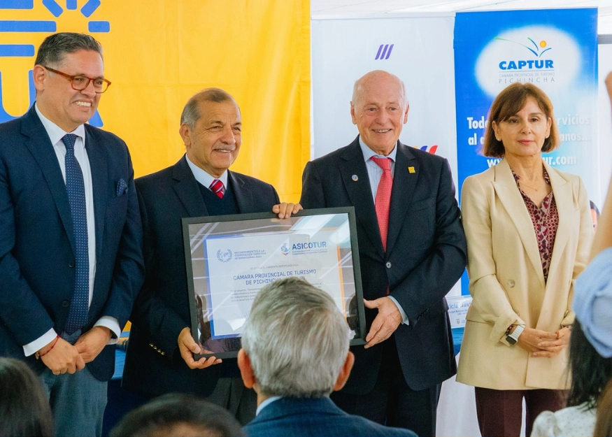 Ecuador’s Ministry of Tourism awarded by ASICOTUR for sustainable hotel initiatives in Quito.